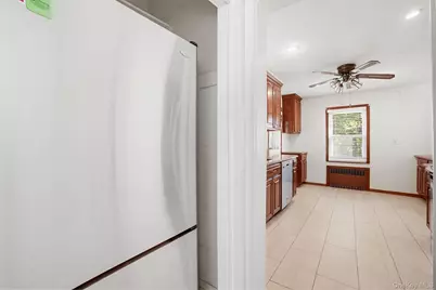 42 Beverly Road, Yonkers, NY 10710 - Photo 19