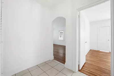 42 Beverly Road, Yonkers, NY 10710 - Photo 25
