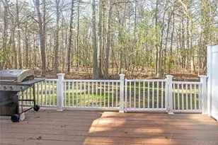 235 Ivy Meadow Ct, Middle Island, NY 11953 - Photo 17