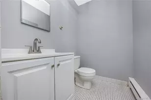 235 Ivy Meadow Ct, Middle Island, NY 11953 - Photo 5