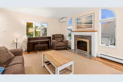 61 S Bay Avenue, Massapequa, NY 11758 - Photo 15