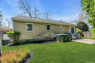 3 Liberty Street, Hampton Bays, NY 11946 - Photo 23