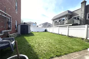 855 E Broadway, Long Beach, NY 11561 - Photo 15