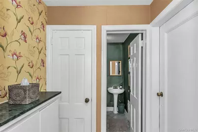 231 Sydney Avenue, Malverne, NY 11565 - Photo 11