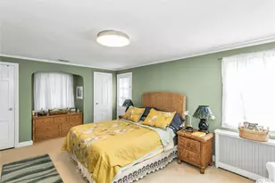 231 Sydney Ave, Malverne, NY 11565 - Photo 13