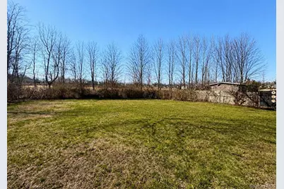 788 Bayview Avenue, Amityville, NY 11701 - Photo 3