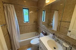 138-43 76th Ave, Flushing, NY 11367 - Photo 19