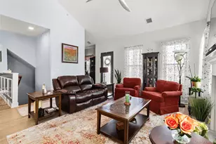 32 Michael Ln, East Islip, NY 11730 - Photo 3