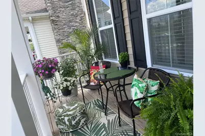 32 Michael Lane, East Islip, NY 11730 - Photo 17