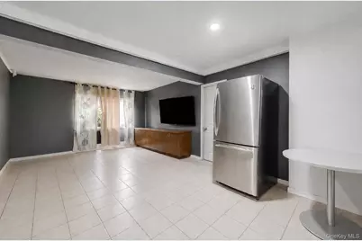 72 Rockland Avenue, West Babylon, NY 11704 - Photo 19