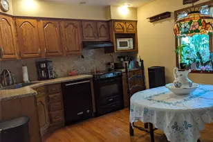 2 Rhode Island Ave, Massapequa, NY 11758 - Photo 7