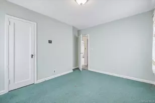 9518 238th St, Floral Park, NY 11001 - Photo 13
