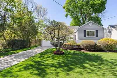 1076 Melissa Lane, North Bellmore, NY 11710 - Photo 3