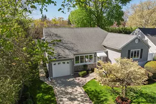 1076 Melissa Ln, North Bellmore, NY 11710 - Photo 21