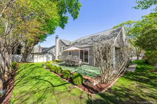 1076 Melissa Ln, North Bellmore, NY 11710 - Photo 5
