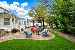 20 Arizona Ave, Rockville Centre, NY 11570 - Photo 37