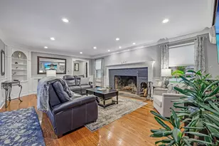 20 Arizona Ave, Rockville Centre, NY 11570 - Photo 7
