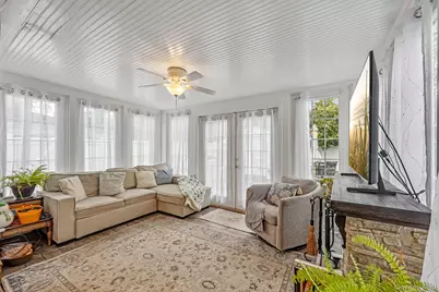 20 Arizona Avenue, Rockville Centre, NY 11570 - Photo 19