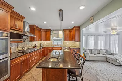 20 Arizona Avenue, Rockville Centre, NY 11570 - Photo 13