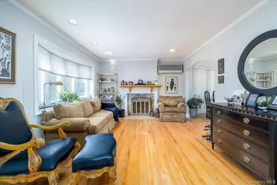 49 Park Avenue, Malverne, NY 11565 - Photo 3