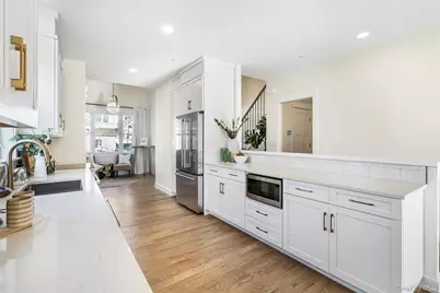 2040 Crompond Road #17, Yorktown Heights, NY 10598 - Photo 5