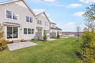 2040 Crompond Road #22, Yorktown Heights, NY 10598 - Photo 19
