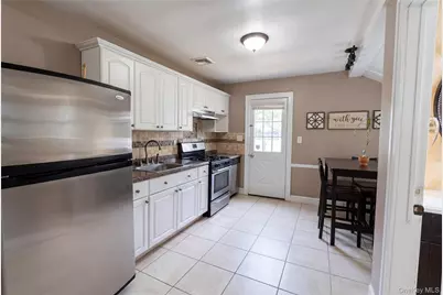174 Trouville Road, Copiague, NY 11726 - Photo 7
