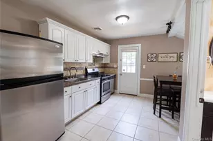 174 Trouville Rd, Copiague, NY 11726 - Photo 7
