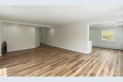 905 N Quaker Lane, Staatsburg, NY 12580 - Photo 13