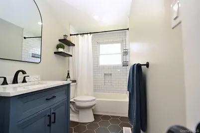 3117 Newport Avenue, Medford, NY 11763 - Photo 19