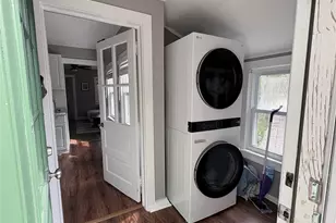 529 Montauk Hwy, Westhampton Beach, NY 11978 - Photo 15