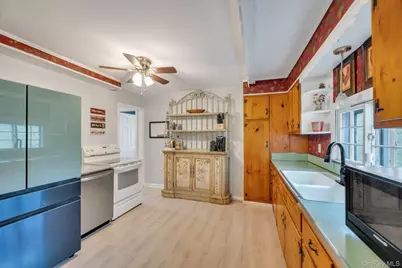 79 Brooksite Drive, Smithtown, NY 11787 - Photo 17