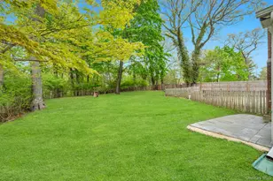 79 Brooksite Dr, Smithtown, NY 11787 - Photo 33