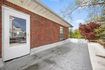 191 Cathedral Avenue, Hempstead, NY 11550 - Photo 21