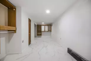 191 Cathedral Ave, Hempstead, NY 11550 - Photo 31
