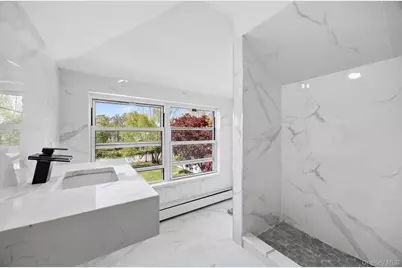 191 Cathedral Avenue, Hempstead, NY 11550 - Photo 27