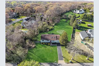 9 Hickory Lane, East Moriches, NY 11940 - Photo 3