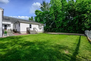 40 Deforest Ave, West Islip, NY 11795 - Photo 27