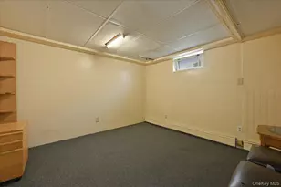 10 Gardner Ave, Hicksville, NY 11801 - Photo 21