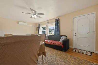 10 Gardner Avenue, Hicksville, NY 11801 - Photo 5