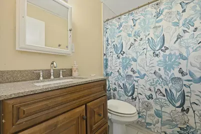 10 Gardner Avenue, Hicksville, NY 11801 - Photo 17