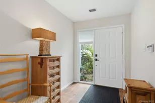 9 Baldwin Ct, Ridge, NY 11961 - Photo 5