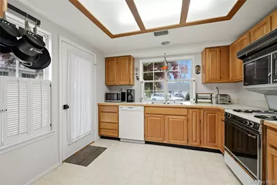 9 Baldwin Court #9, Ridge, NY 11961 - Photo 9
