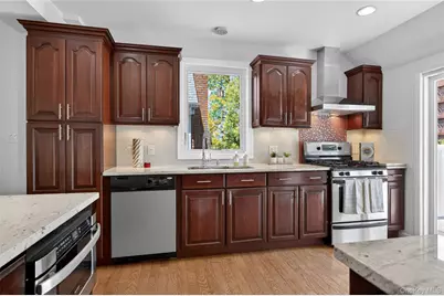 45-87 Browvale Lane, Little Neck, NY 11362 - Photo 15