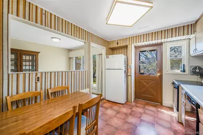 2646 Beech Street, East Meadow, NY 11554 - Photo 9