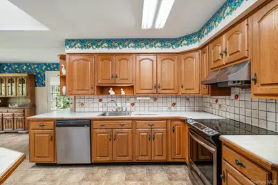 108 Charles Street, Mineola, NY 11501 - Photo 13