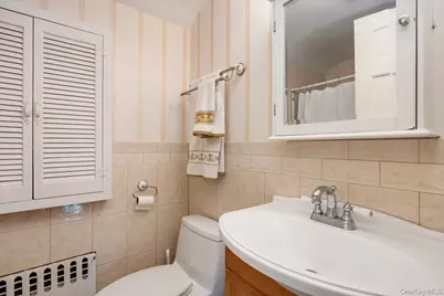 108 Charles Street, Mineola, NY 11501 - Photo 17