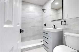 65-32 80th Ave, Glendale, NY 11385 - Photo 33