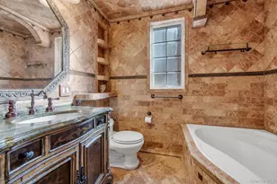 72-07 112th St, Forest Hills, NY 11375 - Photo 21