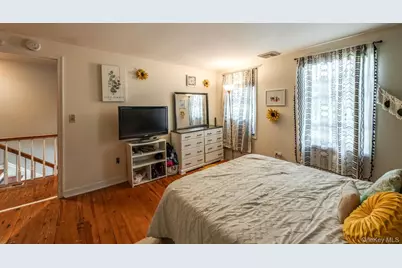 24 E Market Street, Hyde Park, NY 12538 - Photo 25